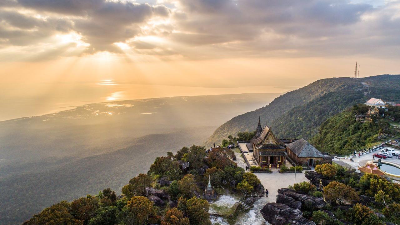 Thansur Sokha Hotel Кампот Экстерьер фото